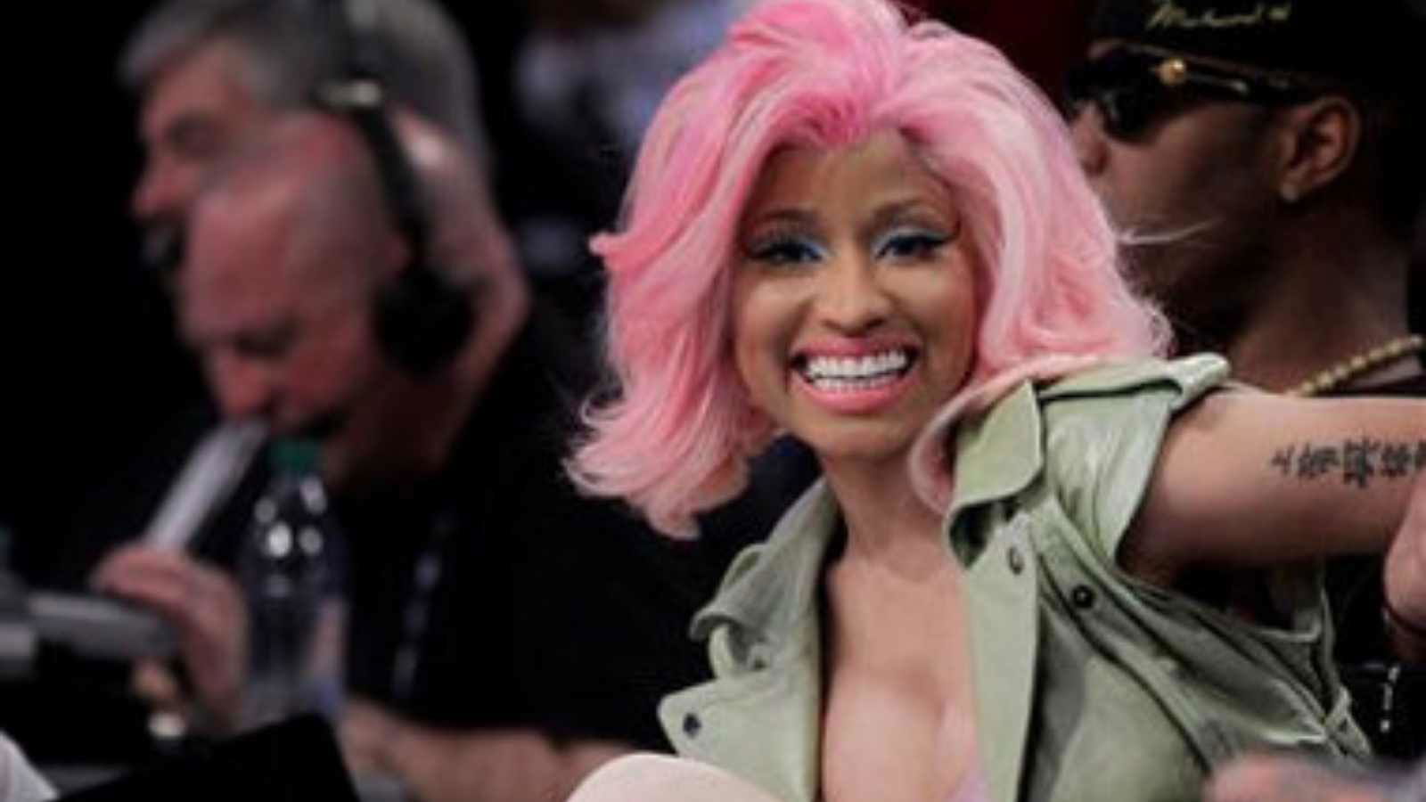 “He could stop staring her” James Harden was caught red handed drooling over $100 million Nicki Minaj 2 Nicki Minaj