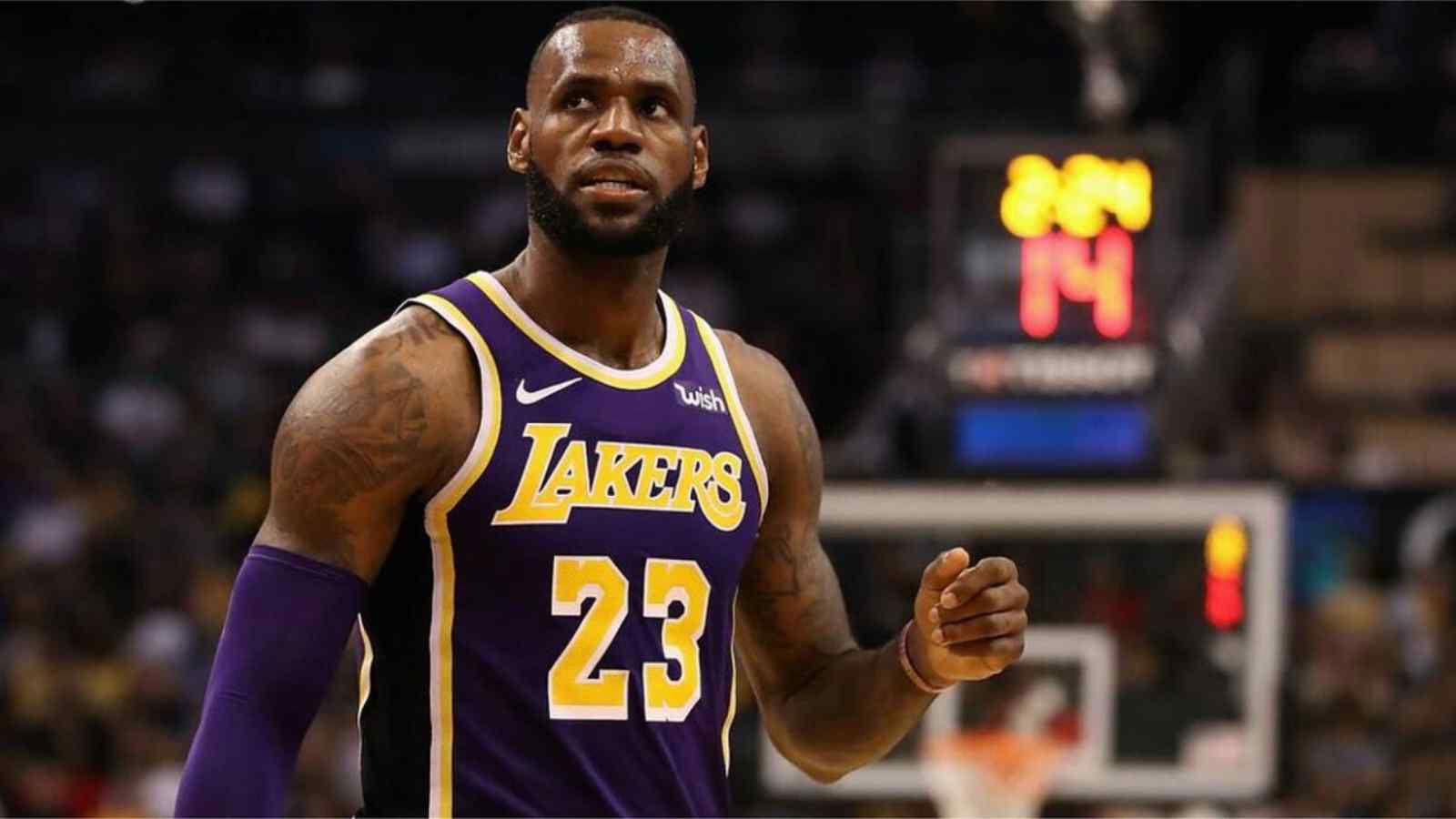 “You’re under my guidance now” LeBron James takes new Lakers recruit under his wing in latest training video