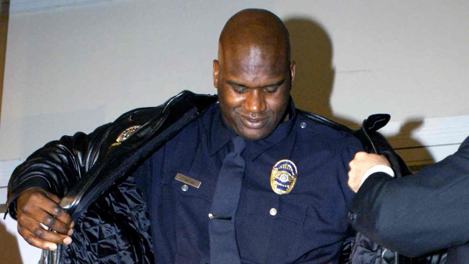 “I’m breaking you house to make it better” Shaquille O’Neal used his POLICE badge to break down doors without owner’s permission