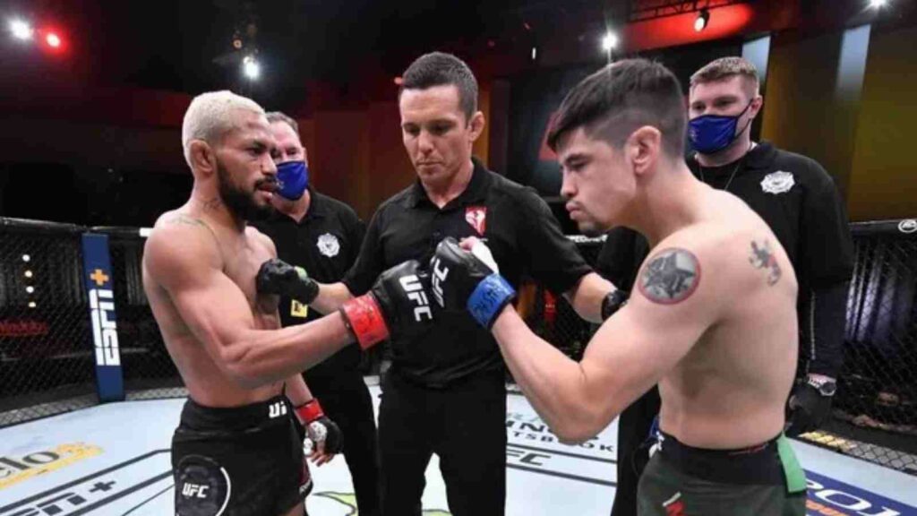 WATCH: Dropped on the front seat! Peculiar MMA match-up takes place in car 2 A fully sanctioned MMA bout adhering to the unified rules, between Deiveson Figueredo and Brandon Moreno at UFC 255