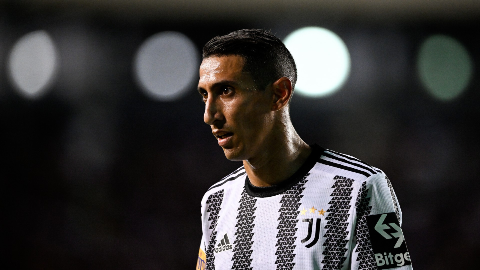 Three burglars attempt to break into Juventus star Angel Di Maria’s house interrupting his family time : Reports