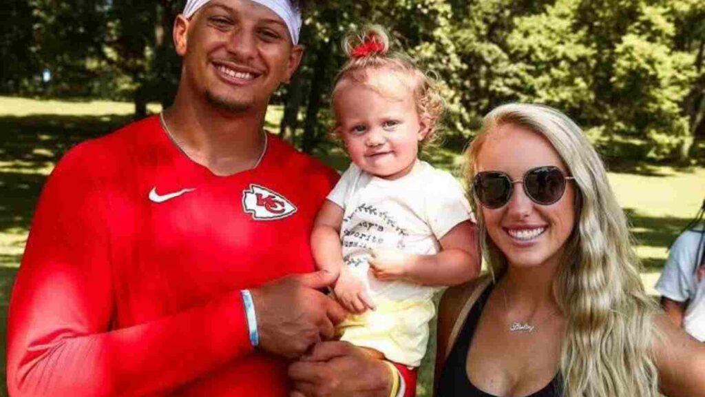 "Sneakily take pictures": Patrick Mahomes' wife shares disturbing news about security of their child 1 Patrick Mahomes' family