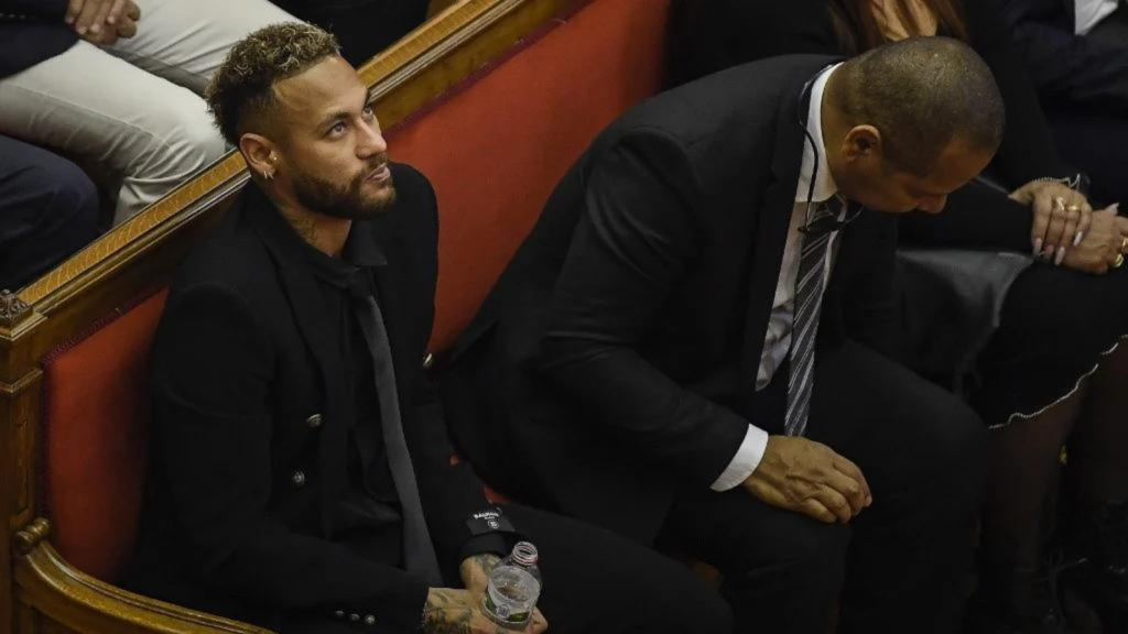 Real Madrid President testifies in court over fraud and corruption case about Neymar's signing with Barcelona 1 Jurgen Kloop and Joan Laporta 66