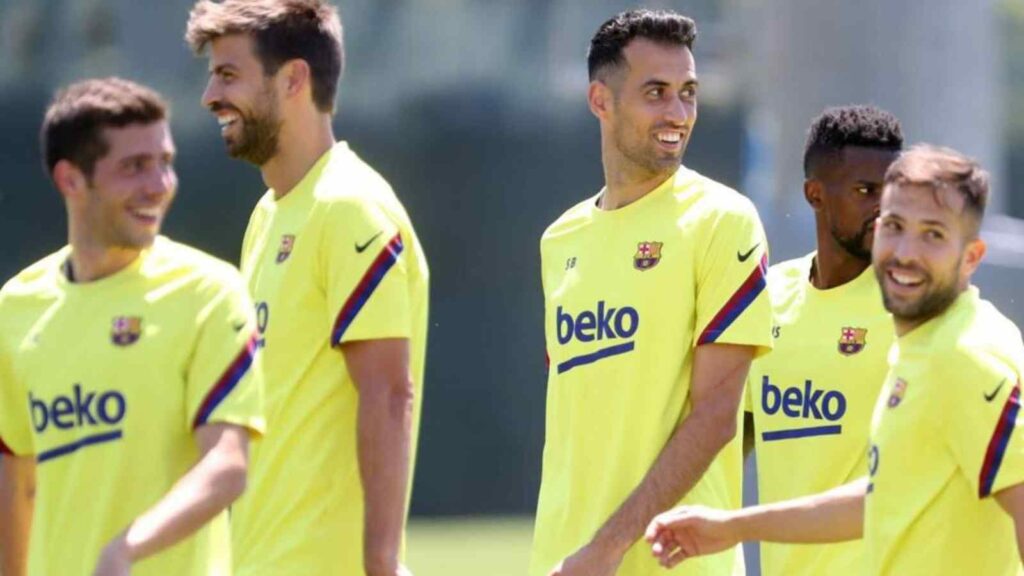SHOCKING: FC Barcelona’s all 4 captains including Gerard Pique to leave next summer: Reports 1 Q 1666458430