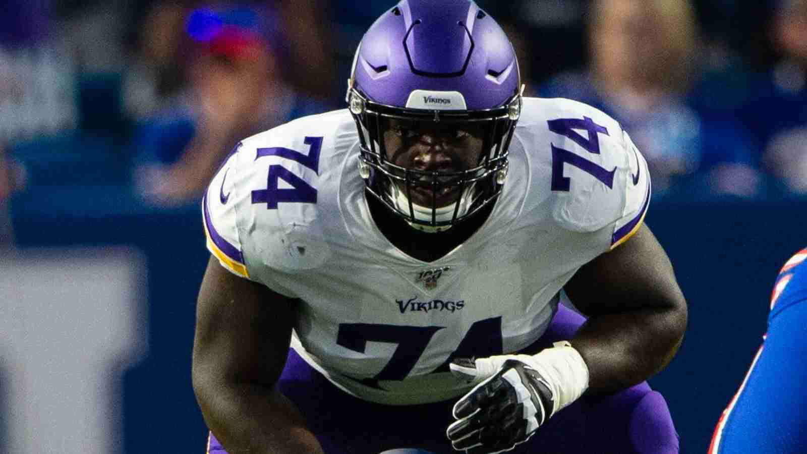 “Cut his a** now,” Vikings lineman Oli Udoh ARRESTED in Miami for allegedly FOLLOWING woman to the washroom