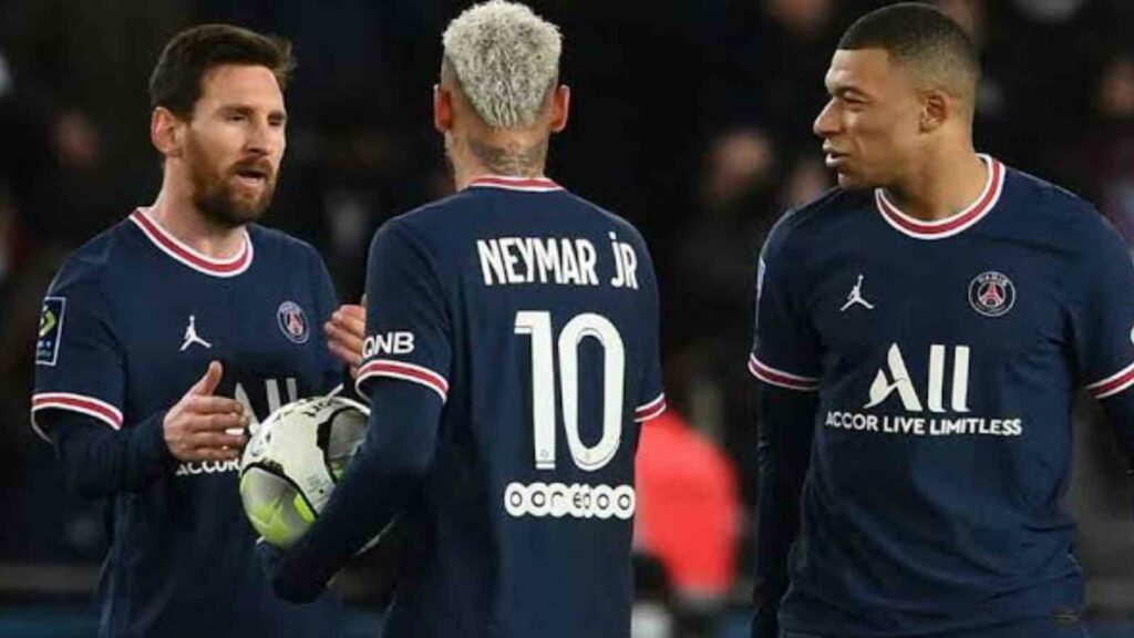 “Everything has gone downhill”- Zlatan Ibrahimovic’s recent dig at French football after his departure 1 Lionel Messi, Kylian Mbappe, Neymar Jr