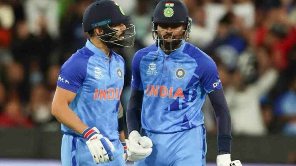 "Take a bow, Hardik!"- Twitter reacts as India set a decent target against England courtesy of Hardik Pandya's cameo and Virat Kohli's knock 1 Hardik Pandya