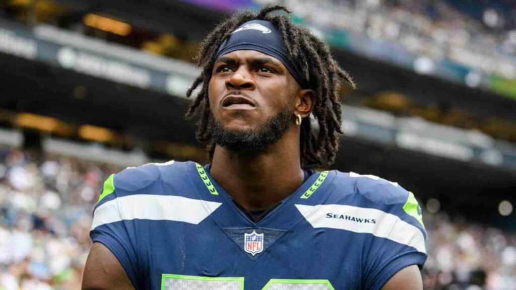 "Creative cheating"- NFL Twitter furiously calls out for a suspension on Darrell Taylor for showing incivility and blocking players despite being the 12th man 1 Darrell Taylor