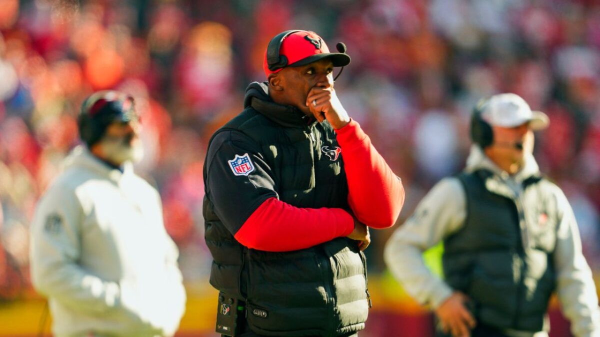 Texans HC DeMeco Ryans at Arrowhead stadium