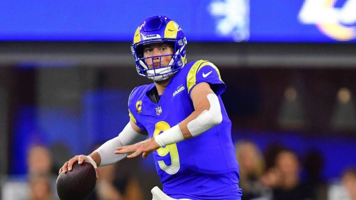 Matthew Stafford, with nearly $400,000,000, has earned more than Tom Brady and Aaron Rodgers in his NFL career 3 Matthew Stafford, with nearly $400,000,000, has earned more than Tom Brady and Aaron Rodgers in his NFL career