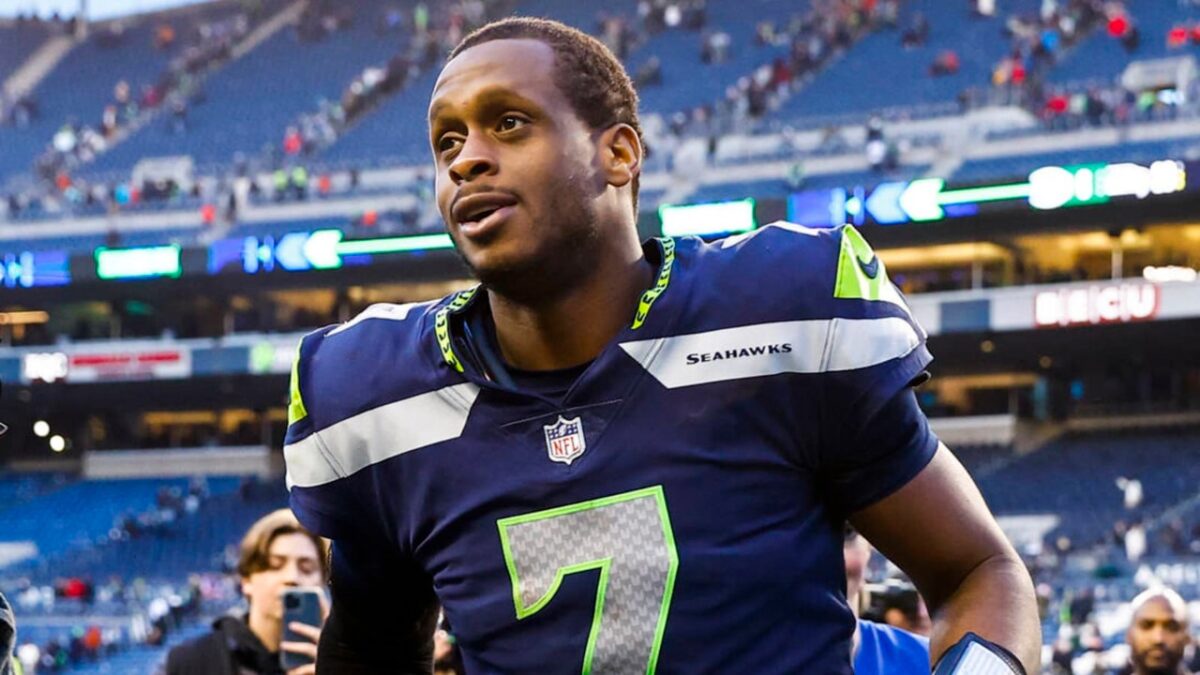 Locking Geno Smith to an $85 million contract points to the Raiders not drafting a quarterback in the first round 3 Locking Geno Smith to an $85 million contract points to the Raiders not drafting a quarterback in the first round