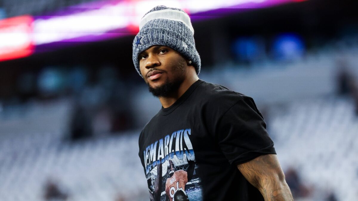 Micah Parsons hits back at Jerry Jones after Cowboys owner disrespected his agent 3 Micah Parsons wants to be the highest-paid defender