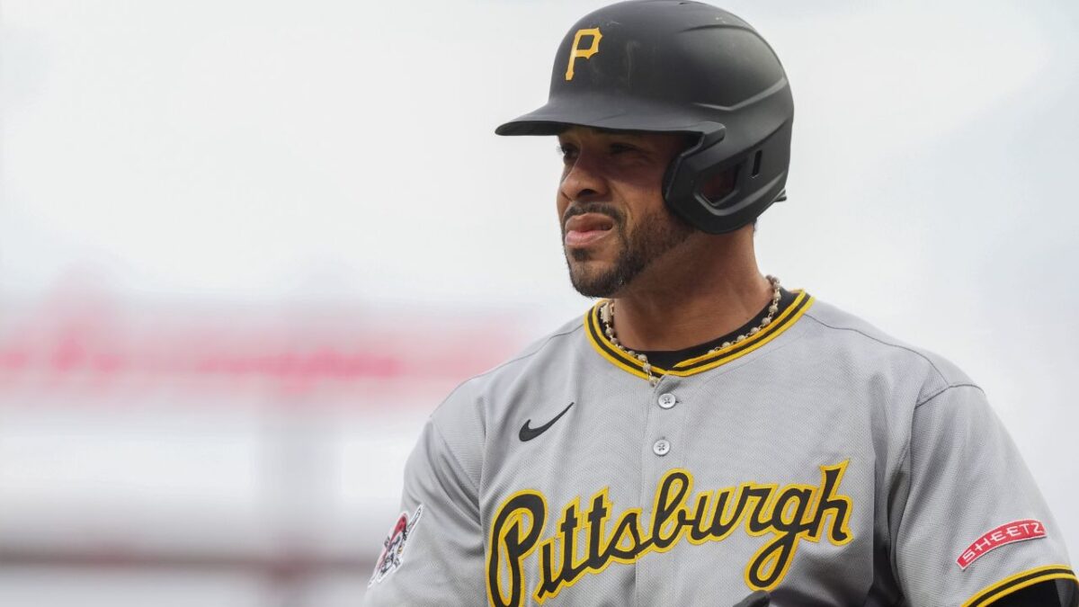 Pirates' Tommy Pham receives 1-game suspension from MLB for inappropriate gesture towards fans 2 Tommy Pham