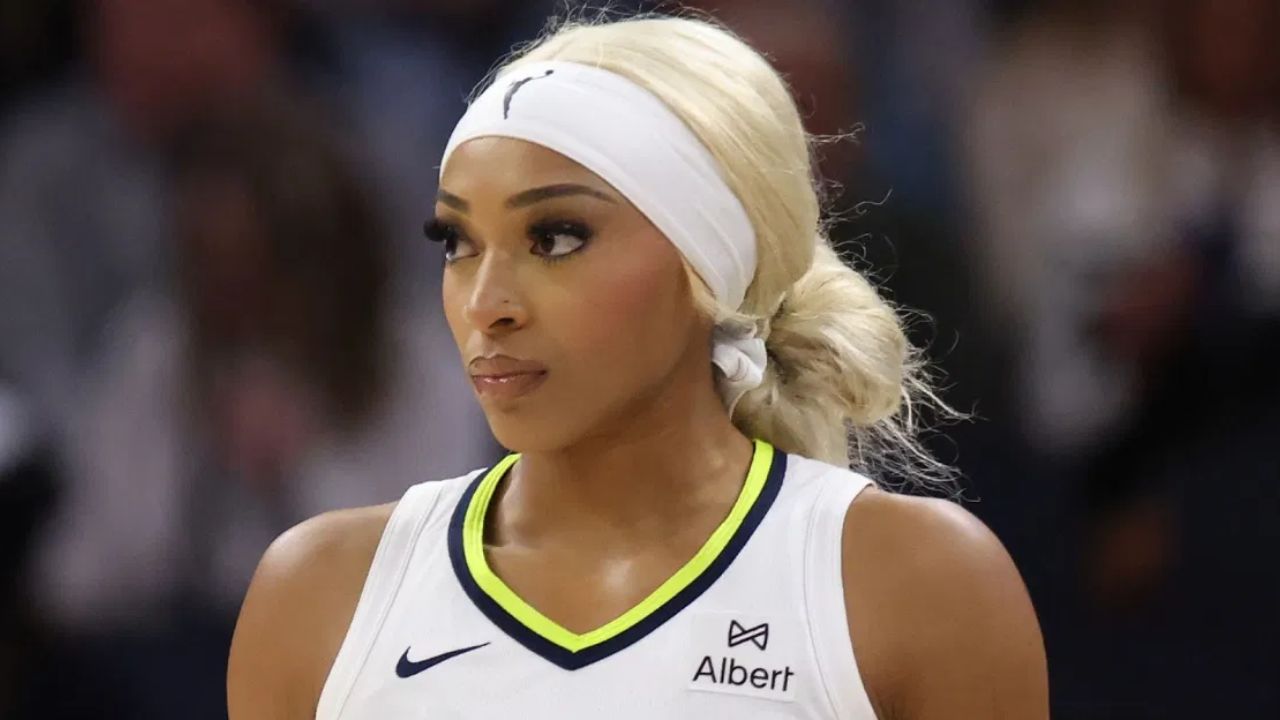 Dallas Wings’ Dijonai Carrington Calls Out Referee For Evading Her Pleas to Explain Their Decisions