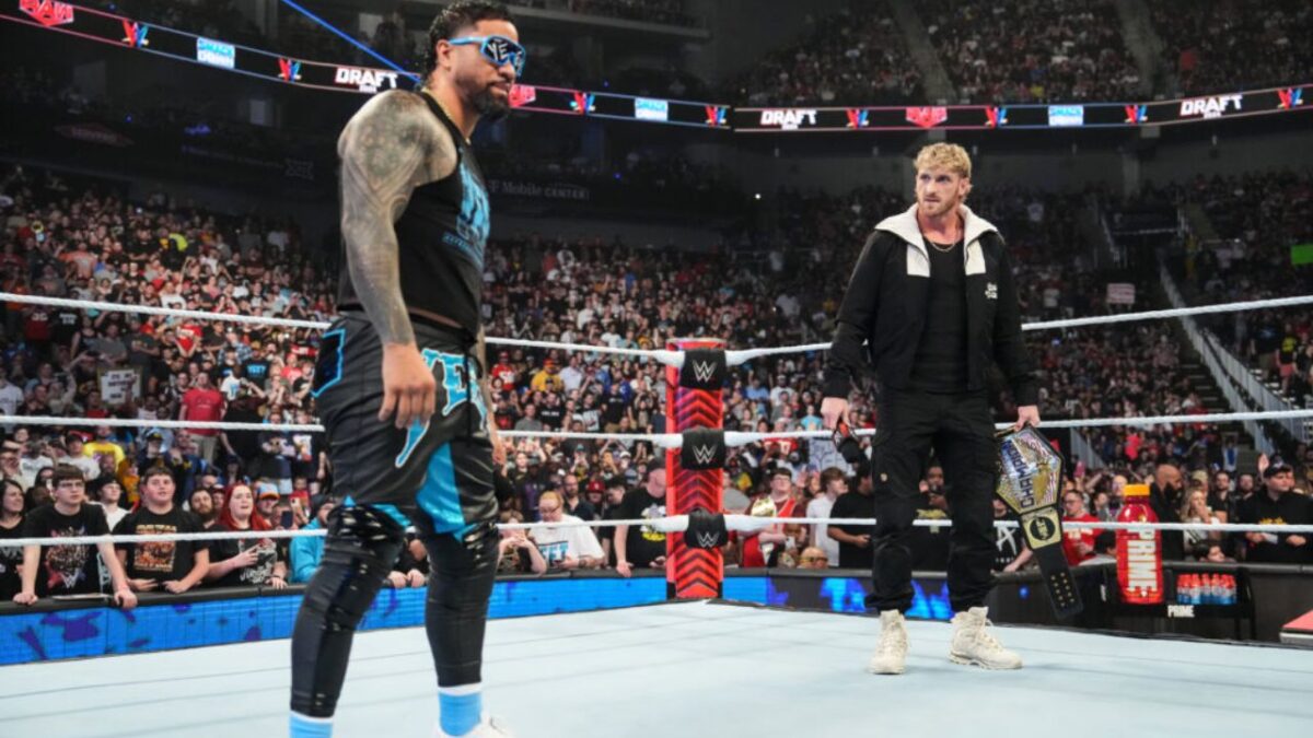 (Video) CM Punk returns to cost his arch-rival the world title in a chaotic main event on WWE Raw 3 Jey Uso and Logan Paul