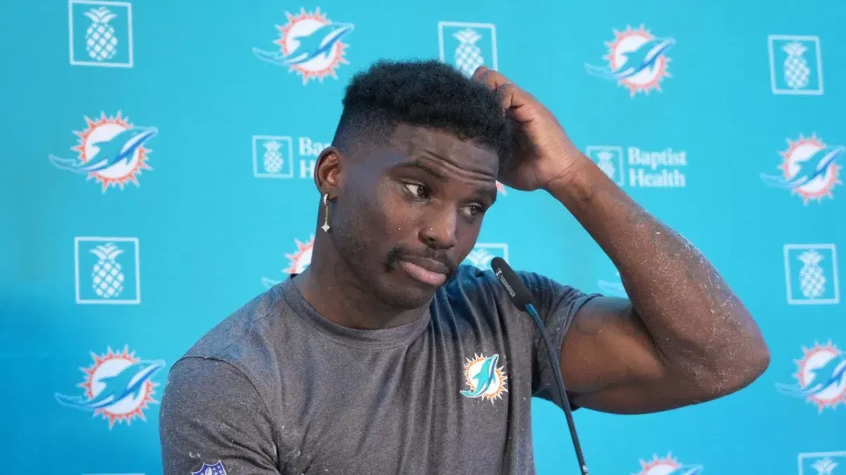 Tyreek Hill intentionally disrespects Tua Tagovailoa by rating Baker Mayfield above him 2 Tyreek Hill intentionally disrespects Tua Tagovailoa by rating Baker Mayfield above him