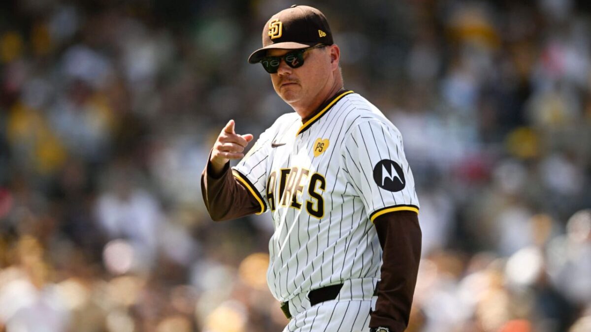 (Video) Padres manager Mike Shildt gets into heated verbal ALTERCATION with umpire after Fernando Tatis Jr. gets ejected from game 4 Mike Shildt