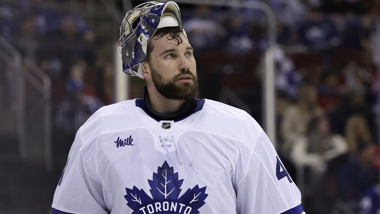 Maple Leafs defenseman provides positive update regarding goaltender Anthony Stolarz following his exit in Game 1 against Panthers