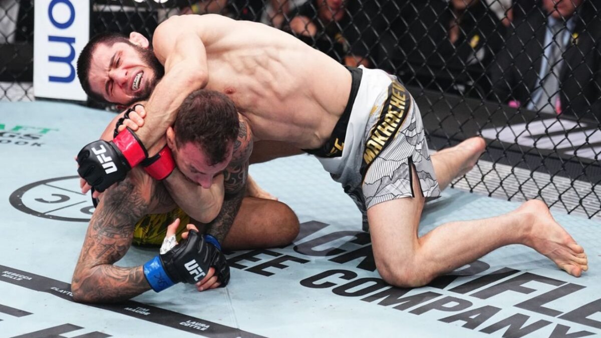 Islam Makhachev Looks 'Terrible' After Weight Cut but Gilbert Burns Suggests Move to Solve Problem 3 Islam Makhachev's D'arce choke