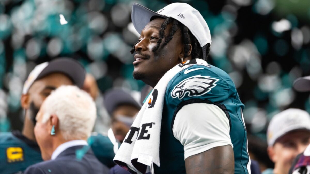 (Video) Eagles' AJ Brown Delivers a Powerful Commencement Speech on Ole Miss Graduation Day 2 (Video) Eagles' AJ Brown Delivers a Powerful Commencement Speech on Ole Miss Graduation Day