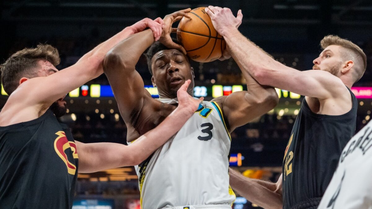 3 Ways Adam Silver Bringing Back 90s Physical Basketball are Hurting Playoffs 6 Officials are not calling fouls on such plays in the 2025 NBA Playoffs