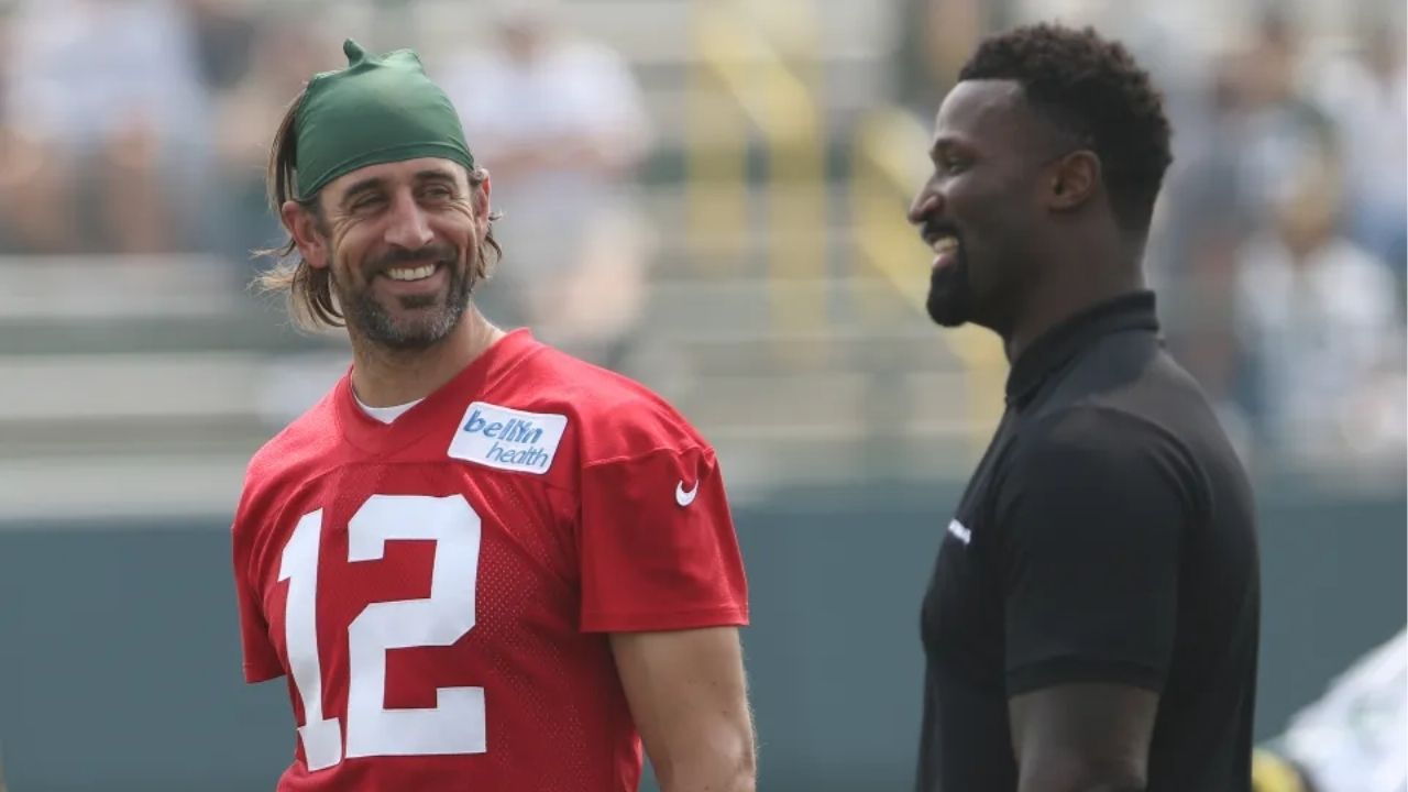 Aaron Rodgers’ Ex-Teammate Feels Jets Humiliation Should Fuel His Comeback