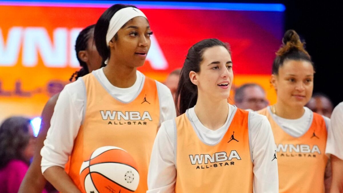 Robert Griffin III Raises Questions About Angel Reese's Motives Post Caitlin Clark Foul: "I Know What Hatred Looks Like" 2 Robert Griffin III Raises Questions About Angel Reese's Motives Post Caitlin Clark Foul I Know What Hatred Looks Like