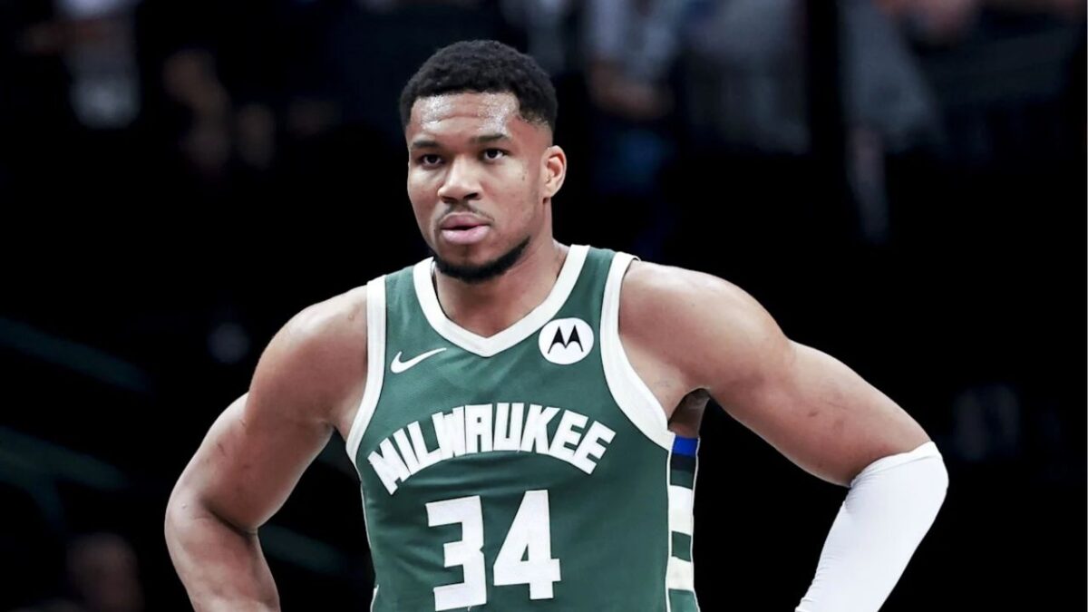 Not Just the Packers: Bucks' Giannis Antetokounmpo Stuns Fans with Surprise NFL Favorite 1 Giannis Antetokounmpo
