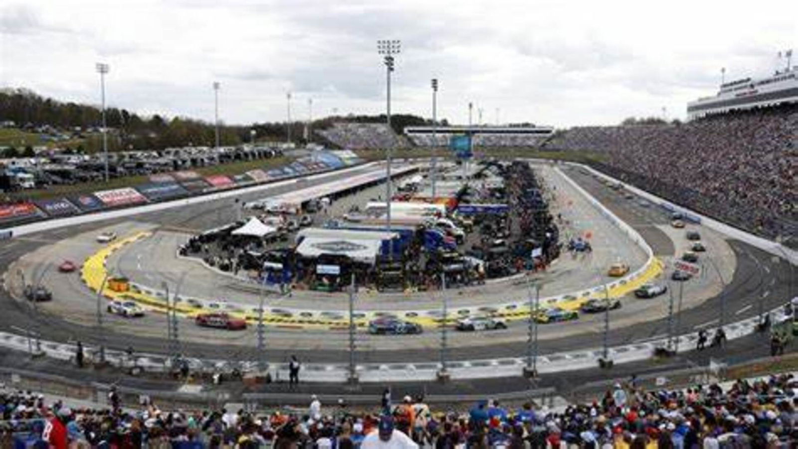 11. Martinsville Speedway (Martinsville, VA)