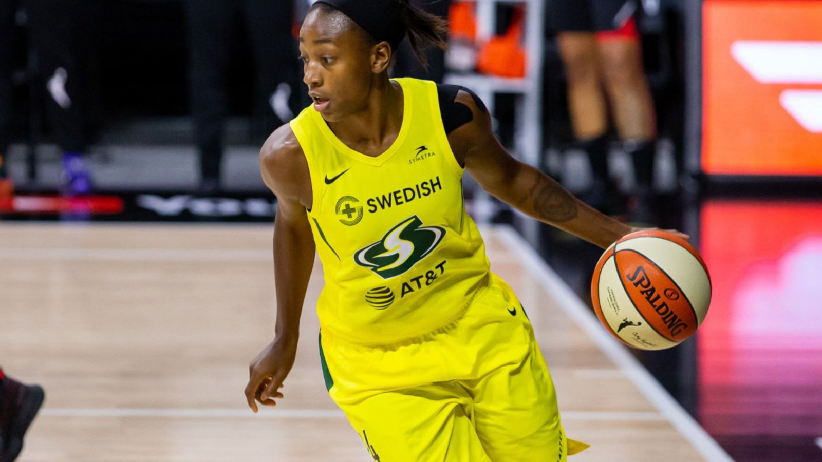 8) Jewell Loyd – 1,250,309 followers