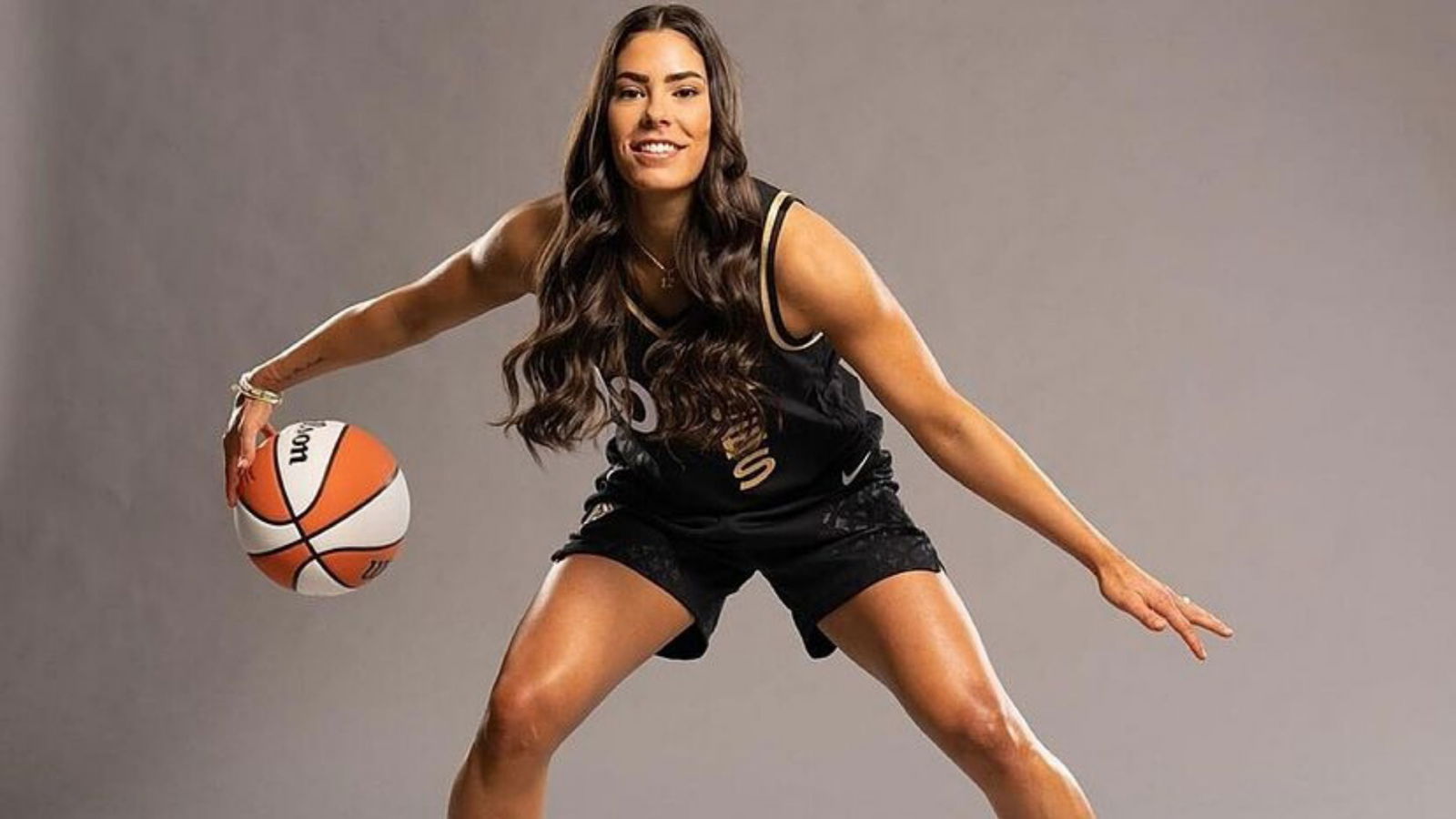 9) Kelsey Plum – 1,246,500 followers