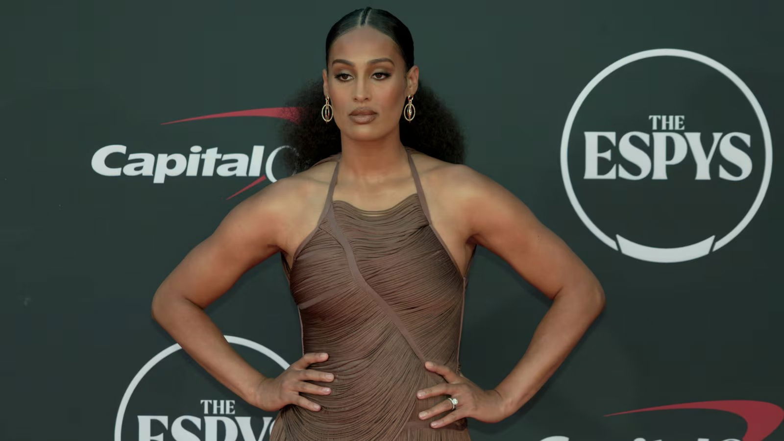 10) Skylar Diggins-Smith – 1,047,380 followers