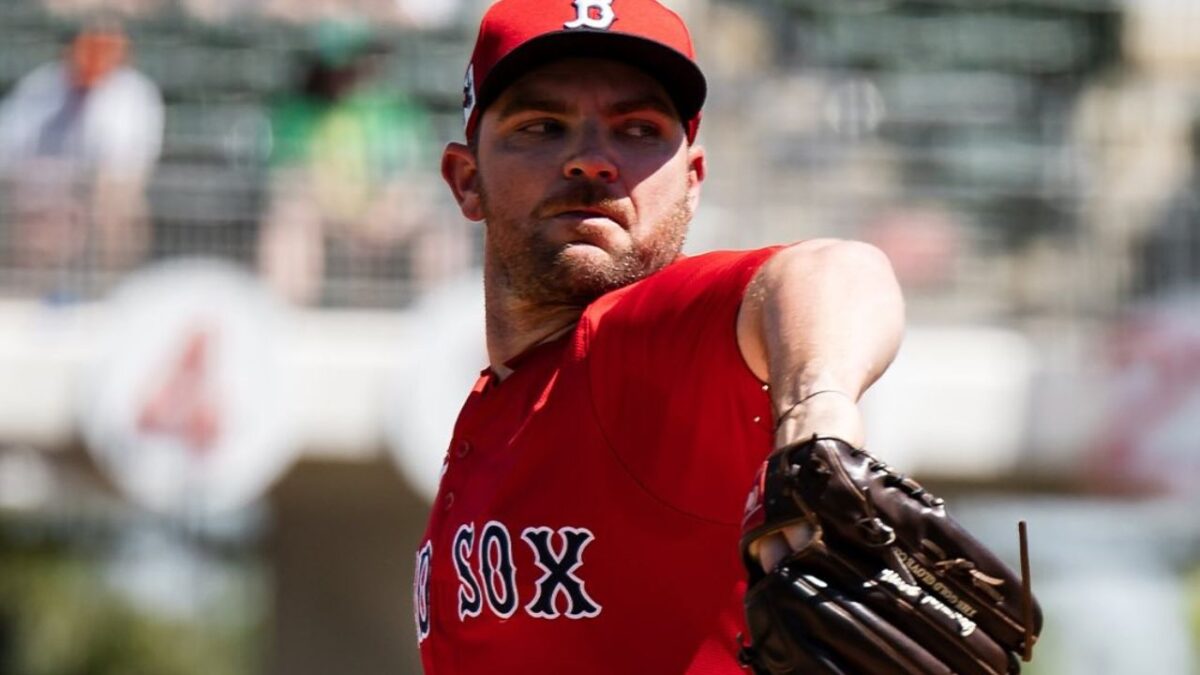 "You Need Help," Liam Hendriks BASHES Fans for Sending 'Vile' Death Threats to Him Following 5-1 Loss Against Mets 2 Liam Hendriks