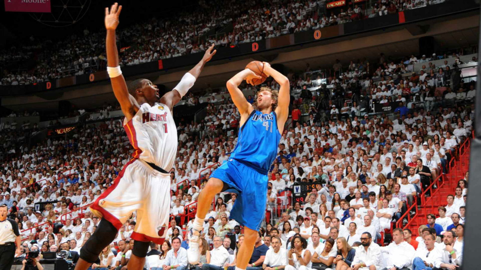 10) Dirk Nowitzki – One-Legged Fadeaway