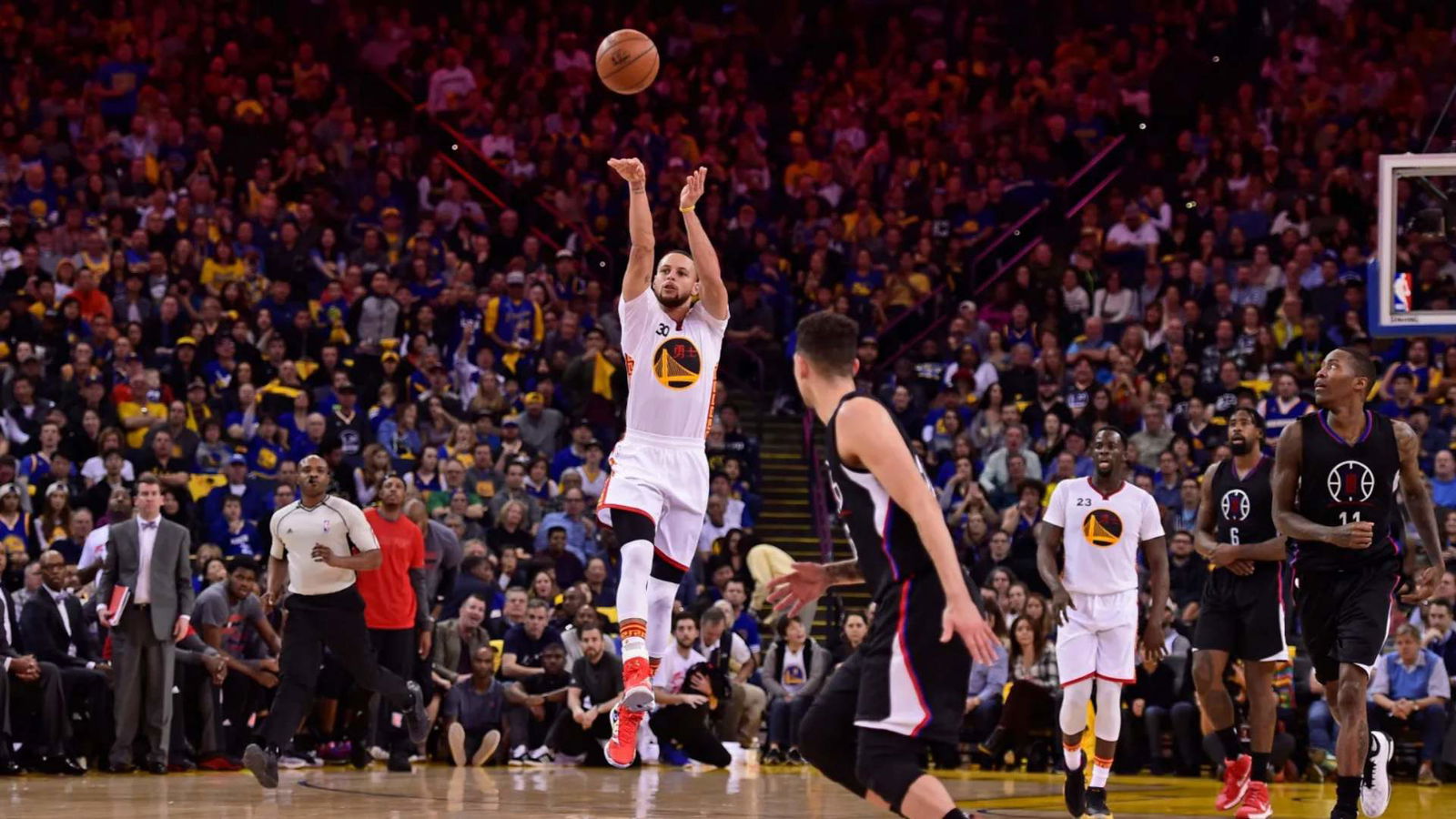 3) Steph Curry – Logo Three