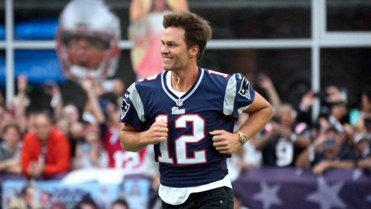 Tom Brady Claps Back at Colts Fans After Getting Booed at Indy 500