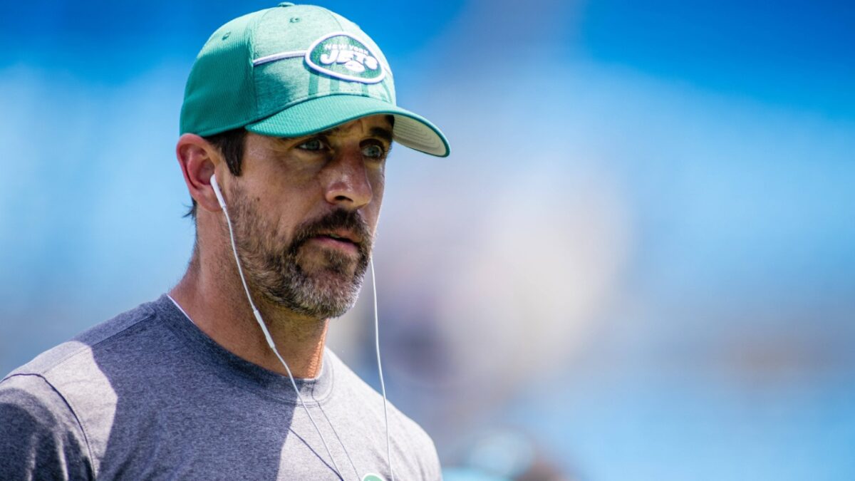 Marcedes Lewis Criticizes Packers' Early Transition From Aaron Rodgers to Jordan Love 1 Aaron Rodgers (3)