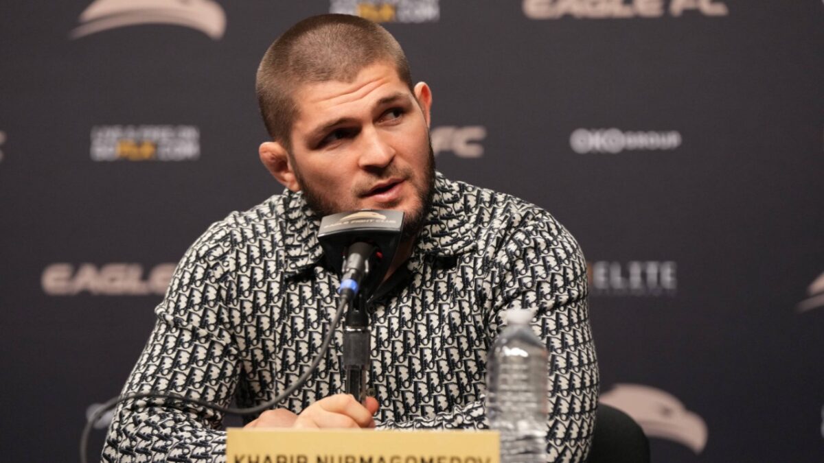 Khabib Nurmagomedov Snubbing Female Presenter Kate Abdo Stirs Controversy Among Netizens: "Issue an Apology" 1 Khabib Nurmagomedov's beliefs and faith