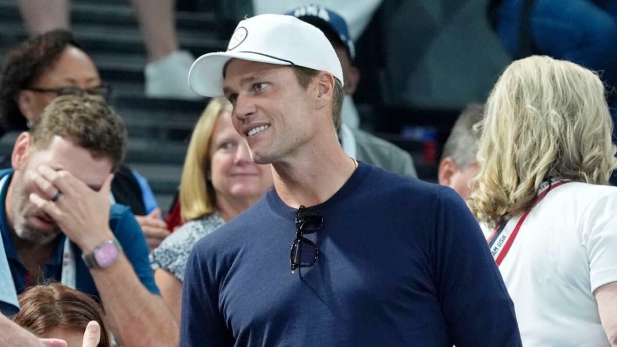Tom Brady Once Brought His 10-Year-Old Son to 'Wild' Super Bowl Afterparty After Famous Win over Rams 1 Tom Brady Once Brought His 10-Year-Old Son to 'Wild' Super Bowl Afterparty After Famous Win over Falcons