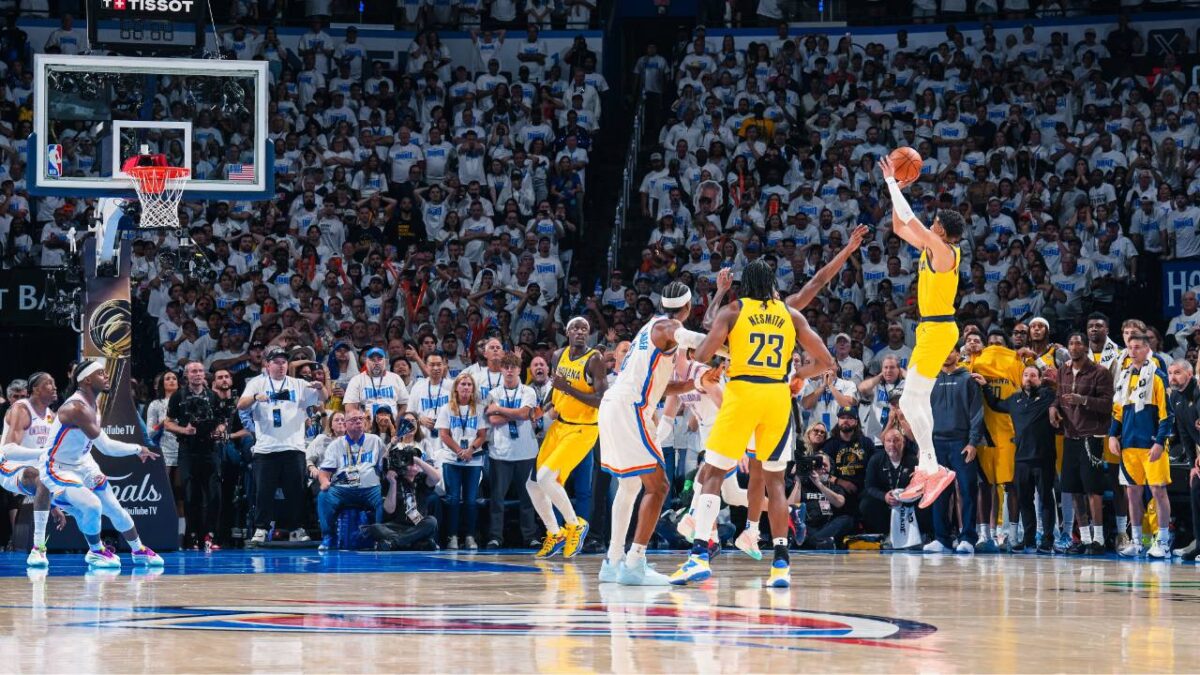 Tyrese Haliburton's Game-Winner Not Getting Mike Breen's Famous 'BANG' Call Disappoints Fans: "Used It on the Most Lamest Shots" 1 Fans believe Mike Breen should have yelled 'BANG' after Tyrese Haliburton's game 1 winner