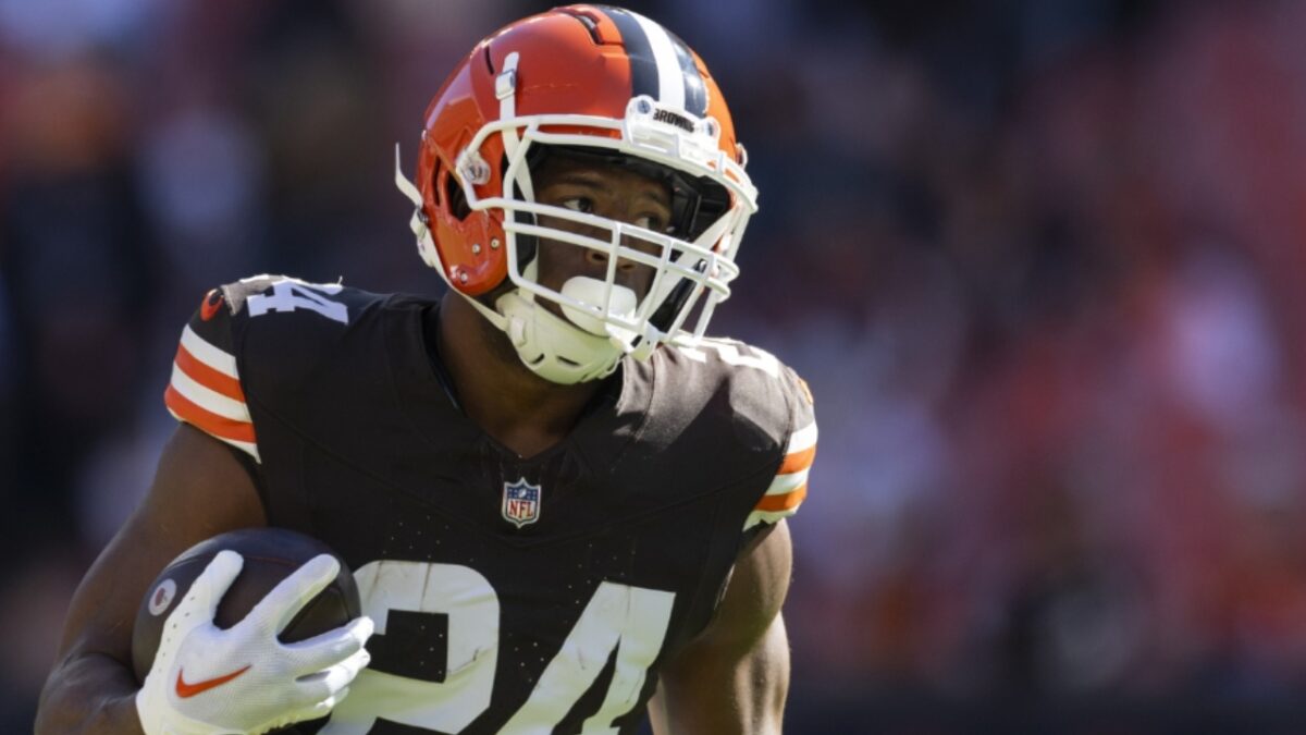 Nick Chubb Signing with Texans Doesn't Sit Well with Browns Fans: "I F**ing Hate the Cleveland Browns" 1 Nick Chubb Signing with Texans Doesn't Sit Well with Browns Fans "I F**ing Hate the Cleveland Browns"