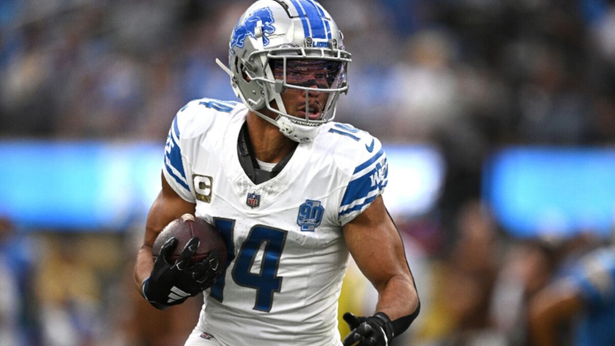 Amon-Ra St. Brown Admits to Kissing His Dad and Brother on Lips, Internet Goes Wild 1 Amon-Ra St. Brown Admits to Kissing His Dad and Brother on Lips, Internet Goes Wild