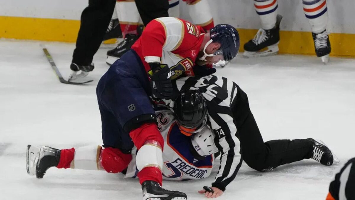 WATCH: Huge SCRUM Breaks out During Oilers-Panthers SCF Game 3 1 Oilers-Panthers brawl