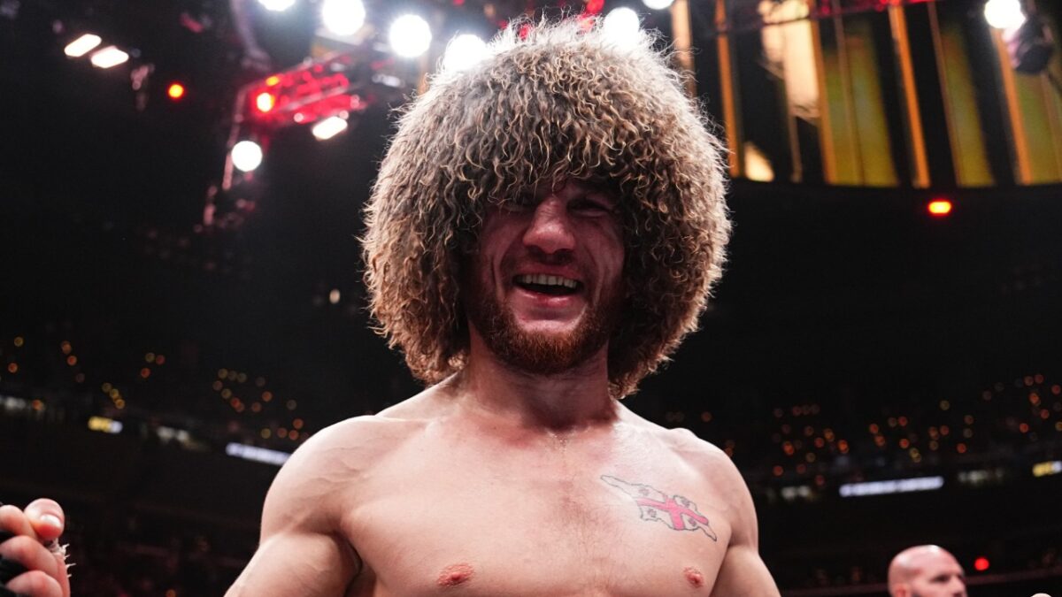 Joe Rogan Accused of 'Being Unfair' After Controversial UFC 316 Commentary Duty 1 Joe Rogan talks about Merab Dvalishvili's dominance in UFC