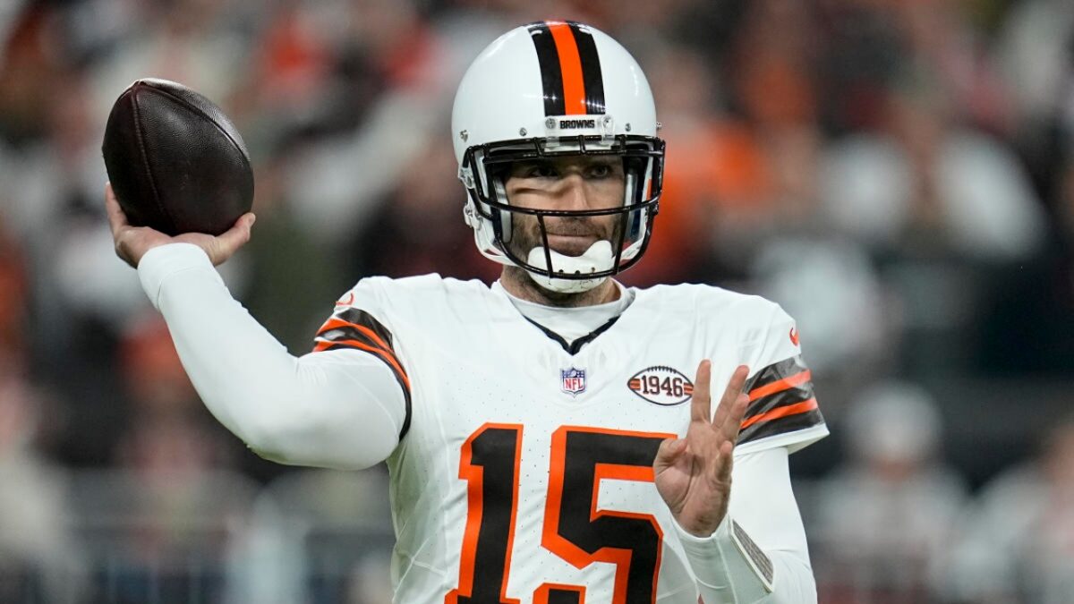Shedeur Sanders' Browns Teammate Joe Flacco Sounds Off on 'Adults' Doing TikTok Dances: "I Can’t Wrap My Head Around That" 1 Shedeur Sanders Browns Teammate Joe Flacco Sounds Off on Adults Doing TikTok Dances I Can’t Wrap My Head Around That