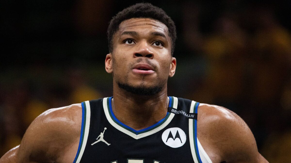 Watch: Mariah Riddlesprigger Endearingly Chastizes Husband Giannis Antetokounmpo For Trying To Become Streamer 1 Giannis Antetokounmpo