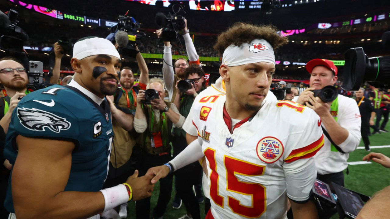 Patrick Mahomes’ Head-to-Head Super Bowl Stats with Jalen Hurts Paints a Very Different Picture