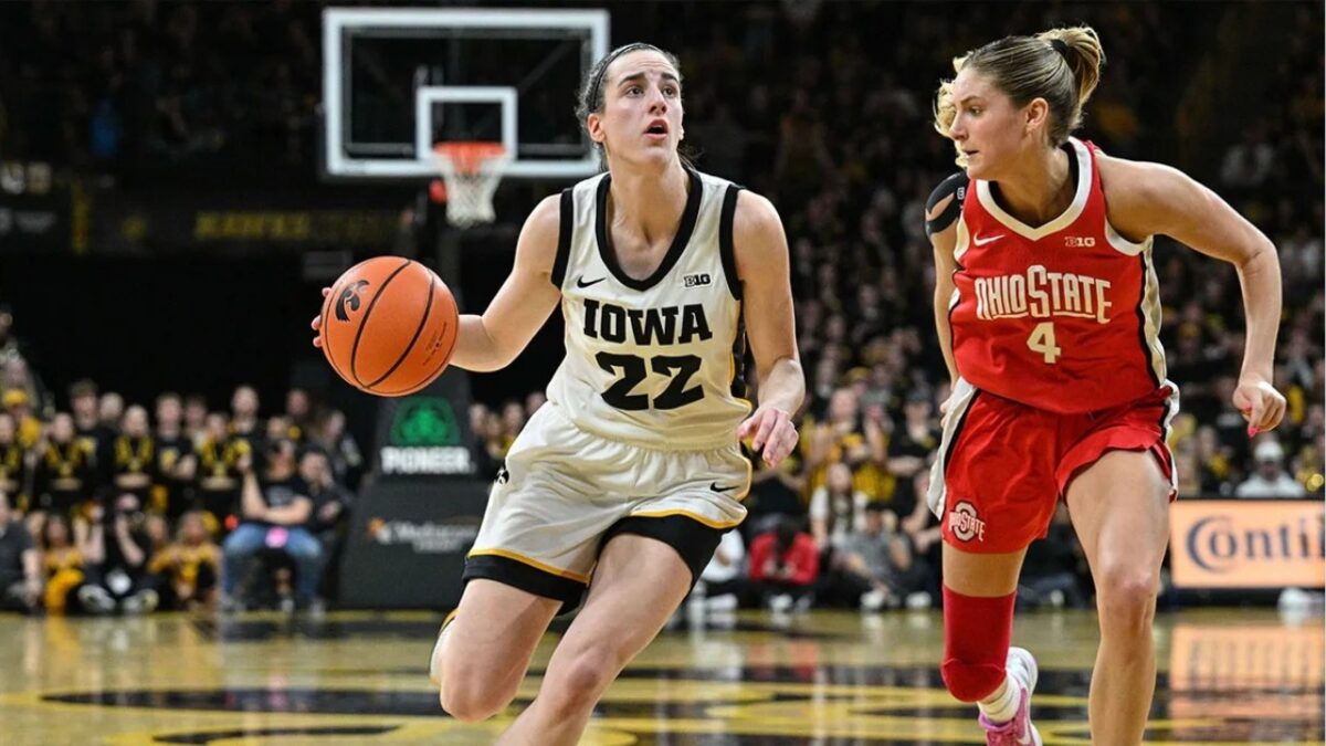 Caitlin Clark Getting Flatlined by Connecticut Sun in Chippy Game Infuriates Fans: "Jealousy Can be Ugly" 1 Jacy Sheldon and Caitlin Clark in college