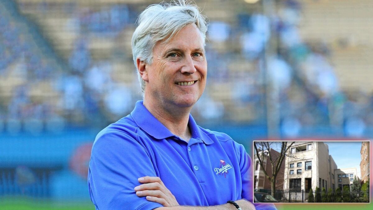 Lakers New Owner's Stunning Net Worth: Know All About Mark Walter 3 Mark Walter's old $4.2 million Chicago mansion
