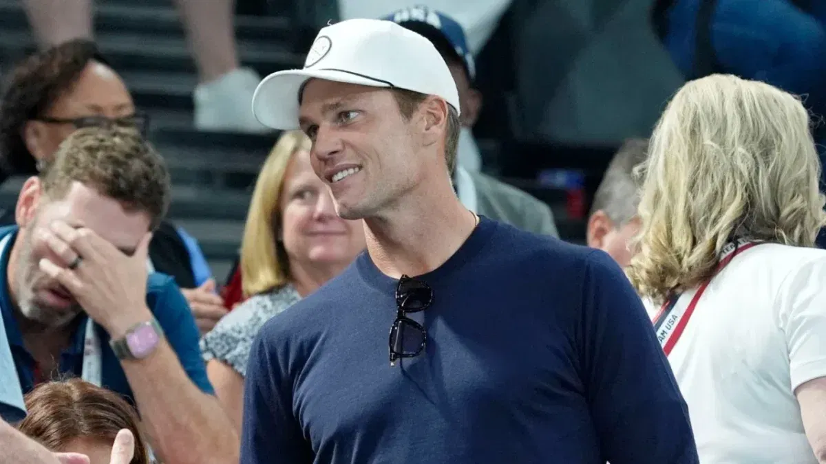 (Video) Tom Brady Gets Help from Cody Rhodes to Rekindle His Beef with Eli Manning at Fanatics Fest 1 (Video) Tom Brady Gets Help from Cody Rhodes to Rekindle His Beef with Eli Manning at Fanatics Fest